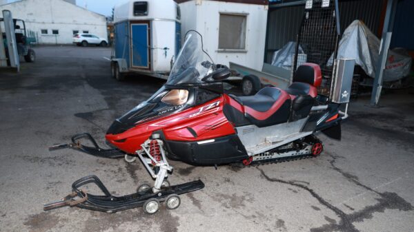 Arctic Cat Bearcat TZ1 LXR red, 2008 – 4 550 km